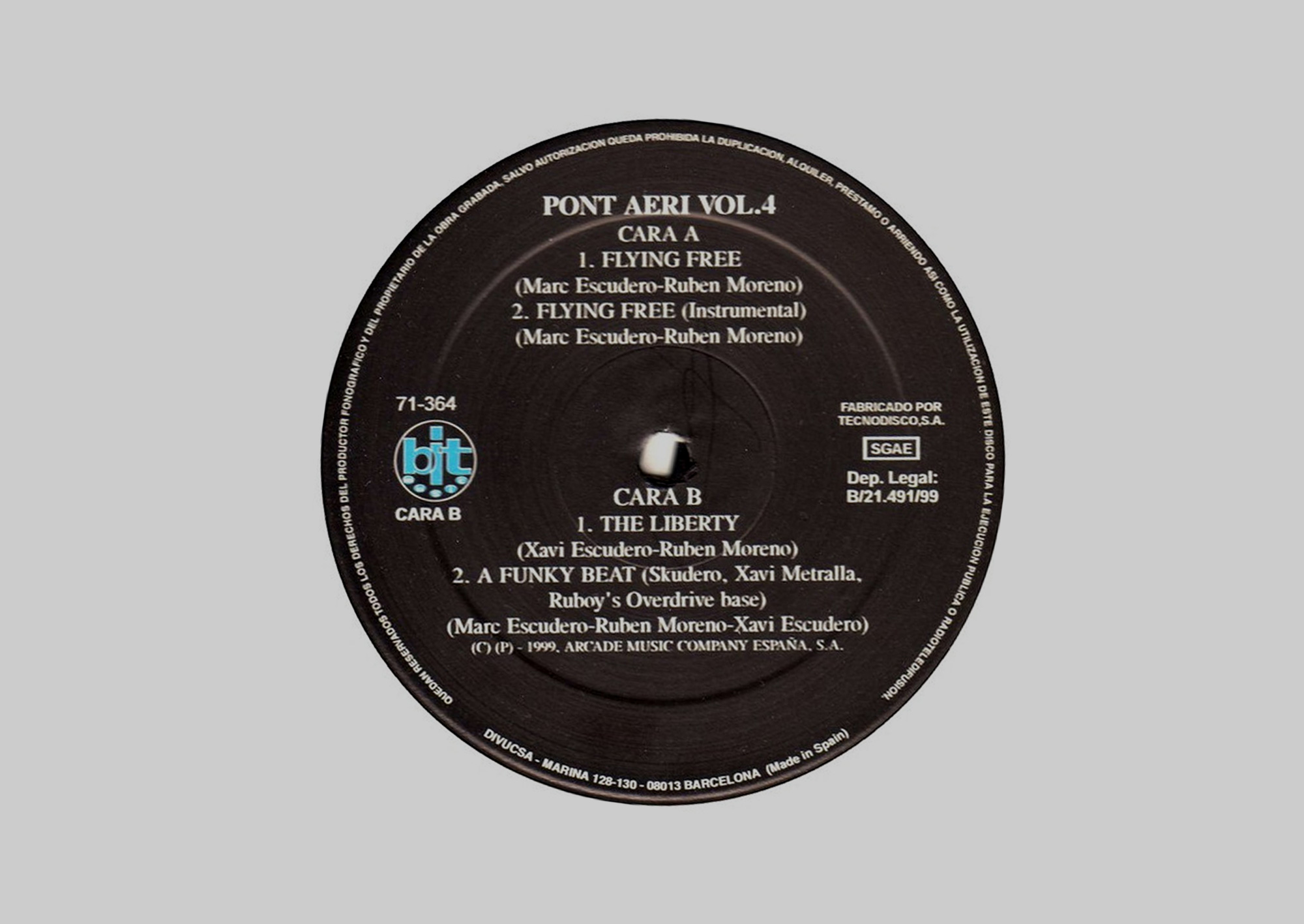 GH, item: Pont Aeri Bootleg Tee (Fig. 4)